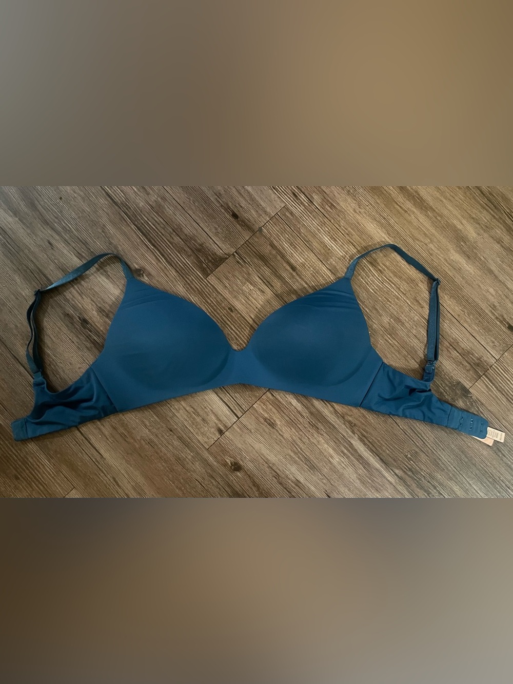 Victoria's Secret Teal Blue T-Shirt Bra. 32D